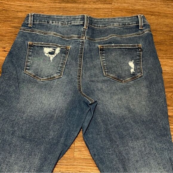 Maurices Medium Wash High Rise Patch Ripped Skinny Cropped Jeans XL - Picture 11 of 11